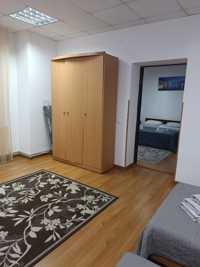 Apartments Domovik On Valenberga 3 Mukaczewo Zewnętrze zdjęcie